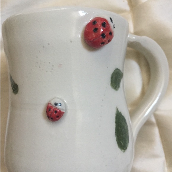 Whimsical ladybug mug - Picture 4 of 4